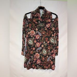 Cupio Paisley Long Sleeve, Cold Shoulder Turtle Neck Top, Size M